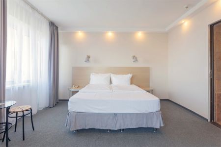 Студия вид на город