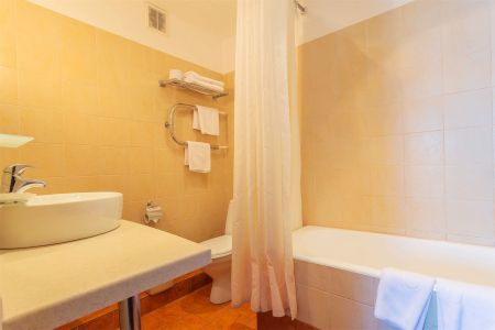 Студия двухкомнатная вид на море с ванной